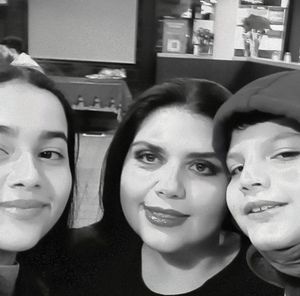 Meet your Posher, Elizabeth